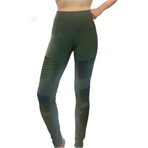 Alo NWOT 7/8 High-Waist Moto Legging in Army Green, Size: S (MSRP: $128)